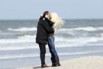 Scheveningen 3 april 2020
Samantha de Jong Barbie met haar nieuwe vriend op het strand van Scheveningen