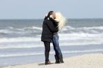 Scheveningen 3 april 2020
Samantha de Jong Barbie met haar nieuwe vriend op het strand van Scheveningen