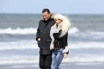 Scheveningen 3 april 2020
Samantha de Jong Barbie met haar nieuwe vriend op het strand van Scheveningen