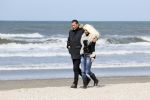 Scheveningen 3 april 2020
Samantha de Jong Barbie met haar nieuwe vriend op het strand van Scheveningen