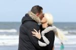 Scheveningen 3 april 2020
Samantha de Jong Barbie met haar nieuwe vriend op het strand van Scheveningen