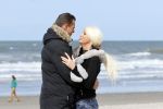 Scheveningen 3 april 2020
Samantha de Jong Barbie met haar nieuwe vriend op het strand van Scheveningen