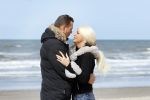 Scheveningen 3 april 2020
Samantha de Jong Barbie met haar nieuwe vriend op het strand van Scheveningen