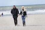 Scheveningen 3 april 2020
Samantha de Jong Barbie met haar nieuwe vriend op het strand van Scheveningen