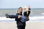 Scheveningen 3 april 2020
Samantha de Jong Barbie met haar nieuwe vriend op het strand van Scheveningen