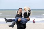 Scheveningen 3 april 2020
Samantha de Jong Barbie met haar nieuwe vriend op het strand van Scheveningen