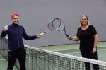 Cruqius 1 april 2020
Diederik v Maren tennist 24 uur voor het ouderenfonds. Diederik tennist oa tegen Selma v Dijk