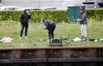 Maarssen 14 april 2020
Wesley Sneijder , zijn broers Rodney en Jeffrey zijn aan het vissen op het Amsterdam Rijn kanaal. Ook een vriend is erbij.