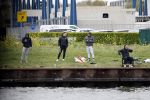 Maarssen 14 april 2020
Wesley Sneijder , zijn broers Rodney en Jeffrey zijn aan het vissen op het Amsterdam Rijn kanaal. Ook een vriend is erbij.