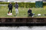 Maarssen 14 april 2020
Wesley Sneijder , zijn broers Rodney en Jeffrey zijn aan het vissen op het Amsterdam Rijn kanaal. Ook een vriend is erbij.