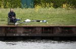 Maarssen 14 april 2020
Wesley Sneijder , zijn broers Rodney en Jeffrey zijn aan het vissen op het Amsterdam Rijn kanaal. Ook een vriend is erbij.