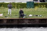 Maarssen 14 april 2020
Wesley Sneijder , zijn broers Rodney en Jeffrey zijn aan het vissen op het Amsterdam Rijn kanaal. Ook een vriend is erbij.