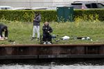 Maarssen 14 april 2020
Wesley Sneijder , zijn broers Rodney en Jeffrey zijn aan het vissen op het Amsterdam Rijn kanaal. Ook een vriend is erbij.