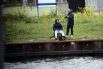 Maarssen 14 april 2020
Wesley Sneijder , zijn broers Rodney en Jeffrey zijn aan het vissen op het Amsterdam Rijn kanaal. Ook een vriend is erbij.