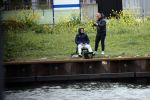Maarssen 14 april 2020
Wesley Sneijder , zijn broers Rodney en Jeffrey zijn aan het vissen op het Amsterdam Rijn kanaal. Ook een vriend is erbij.