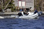 Loosdrecht 4 april 2020
Wesly Bronkhorst aan het varen op de Loosdrechtse plassen met zijn nieuwe vriendin Claudia de Jong.