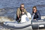 Loosdrecht 4 april 2020
Wesly Bronkhorst aan het varen op de Loosdrechtse plassen met zijn nieuwe vriendin Claudia de Jong.