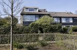 Eemnes Blaricum 7 april 2020
Willibrord Frequin wandelt bijna elke dag 15 km om fit te blijven tijdens deze vreemde corona tijd. Zijn huis