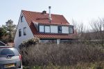 Bergen en Bergen aan Zee 6 april 2020
Debby Petter doet boodschappen in het centrum van Bergen. Daarna gaat ze weer naar  Youp v t Hek zijn vakantiehuis in Bergen aam zee. Later op de dag gaan ze samen een boodschap doen bij een doe het zelver.