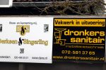 Bergen en Bergen aan Zee 6 april 2020
Debby Petter doet boodschappen in het centrum van Bergen. Daarna gaat ze weer naar  Youp v t Hek zijn vakantiehuis in Bergen aam zee. Later op de dag gaan ze samen een boodschap doen bij een doe het zelver.