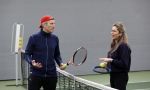 Cruqius 1 april 2020
Diederik v Maren tennist 24 uur voor het ouderenfonds. Diederik tennist oa tegen Zangeres Do Zangeres Dominique v Hulst