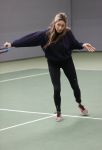 Cruqius 1 april 2020
Diederik v Maren tennist 24 uur voor het ouderenfonds. Diederik tennist oa tegen Zangeres Do Zangeres Dominique v Hulst