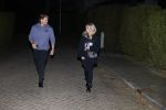 Bergschenhoek 13 maart 2021
Andre Hazes en Sarah v Soelen lopen buiten op straat.