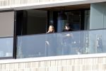 Amsterdam 25 maart 2021
Bilal Wahib rookt sigaret op zijn balkon van zijn appartement