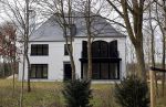 Noordwijkerhout 17 maart 2021
Dirk Kuijt heeft een nieuw huis /villa gekocht op Sancta Maria