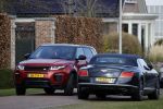 Bergschenhoek 11 maart 2021
Sarah v Soelen de nieuwe vriendin van Andre Hazes . Ze gaat met de Bentley met haar moeder naar schoonheidssalon. . Djarno Hofland komt bij Andre een pakketje brengen