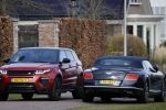 Bergschenhoek 11 maart 2021
Sarah v Soelen de nieuwe vriendin van Andre Hazes . Ze gaat met de Bentley met haar moeder naar schoonheidssalon. . Djarno Hofland komt bij Andre een pakketje brengen