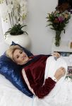 Amsterdam 13 maart 2021
Hanny Veerkamp is thuis vanuit het ziekenhuis nadat ze ongeluk in haar woonark heeft gehad.