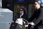 Amsterdam 30maart 2021
Henriette Tol op de fiets in Amsterdam zuid