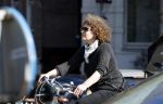 Amsterdam 30maart 2021
Henriette Tol op de fiets in Amsterdam zuid