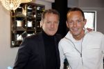 Nieuwegein 22 maart 2021
Opnames videoclip John de Bever met Wilfred Genee en  zijn vrouw Lili. De opnames vinden plaats bij Wills. John met partner Kees