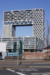Amsterdam 1 maart 2021
In dit complex wonen oa Marcel Boekhoorn Won Yip en Matthijs v Nieuwkerk