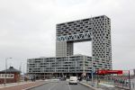 Amsterdam 21 maart 2021
In dir complex â€œpontsteigerâ€ woont Won Yip Marcel Boekhoorn en Matthijs v Nieuwkerk