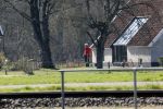 Eefde 30 maart 2021
Matthijs v Nieuwkerk bij zijn huis in Eefde
