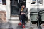Amsterdam 26 maart 2021
Peter Faber op zijn vaste stek tijdens Corona bij cafe Kobalt