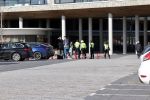 Amsterdam 25 maart 2021
Bilal Wahib rookt sigaret op zijn balkon van zijn appartement. Politie voor de deur van Bilal zijn appartement