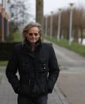 Zwolle 27 maart 2021
Sander v Betten bij zijn huis in Zwolle. Sander is de vriend van Erica Meiland