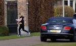 Bergschenhoek 11 maart 2021
Sarah v Soelen de nieuwe vriendin van Andre Hazes . Ze gaat met de Bentley met haar moeder naar schoonheidssalon.
