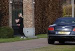 Bergschenhoek 11 maart 2021
Sarah v Soelen de nieuwe vriendin van Andre Hazes . Ze gaat met de Bentley met haar moeder naar schoonheidssalon.