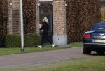 Bergschenhoek 11 maart 2021
Sarah v Soelen de nieuwe vriendin van Andre Hazes . Ze gaat met de Bentley met haar moeder naar schoonheidssalon.