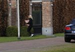 Bergschenhoek 11 maart 2021
Sarah v Soelen de nieuwe vriendin van Andre Hazes . Ze gaat met de Bentley met haar moeder naar schoonheidssalon.