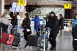 Schiphol 27 maart 2021
Yolanthe Cabau en haar zoontje Xess Xava op schiphol