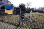 Amsterdam 10 maart 2022
Op het stuk bouwgrond van Ave Maria Putin en haar man is een Oekrainse vlag en een hart van lichtjes geplaatst