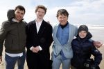 Bloemendaal 7 april 2022
Presentatie schoen van Beau v Erven Dorens in samenwerking met schoenenmerk Rehab. Beau komt al kite surfend aan . Zijn zonen zijn broers en vader zijn ook aanwezig bij strandtent de Republiek.