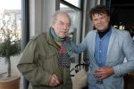 Bloemendaal 7 april 2022
Presentatie schoen van Beau v Erven Dorens in samenwerking met schoenenmerk Rehab. Beau komt al kite surfend aan . Zijn zonen zijn broers en vader zijn ook aanwezig bij strandtent de Republiek.