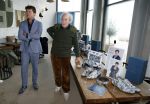 Bloemendaal 7 april 2022
Presentatie schoen van Beau v Erven Dorens in samenwerking met schoenenmerk Rehab. Beau komt al kite surfend aan . Zijn zonen zijn broers en vader zijn ook aanwezig bij strandtent de Republiek.